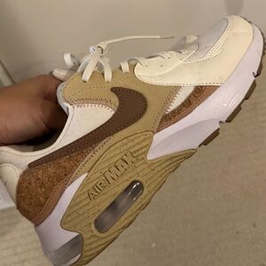 SOLD !! Nike Air Max Excee Cork